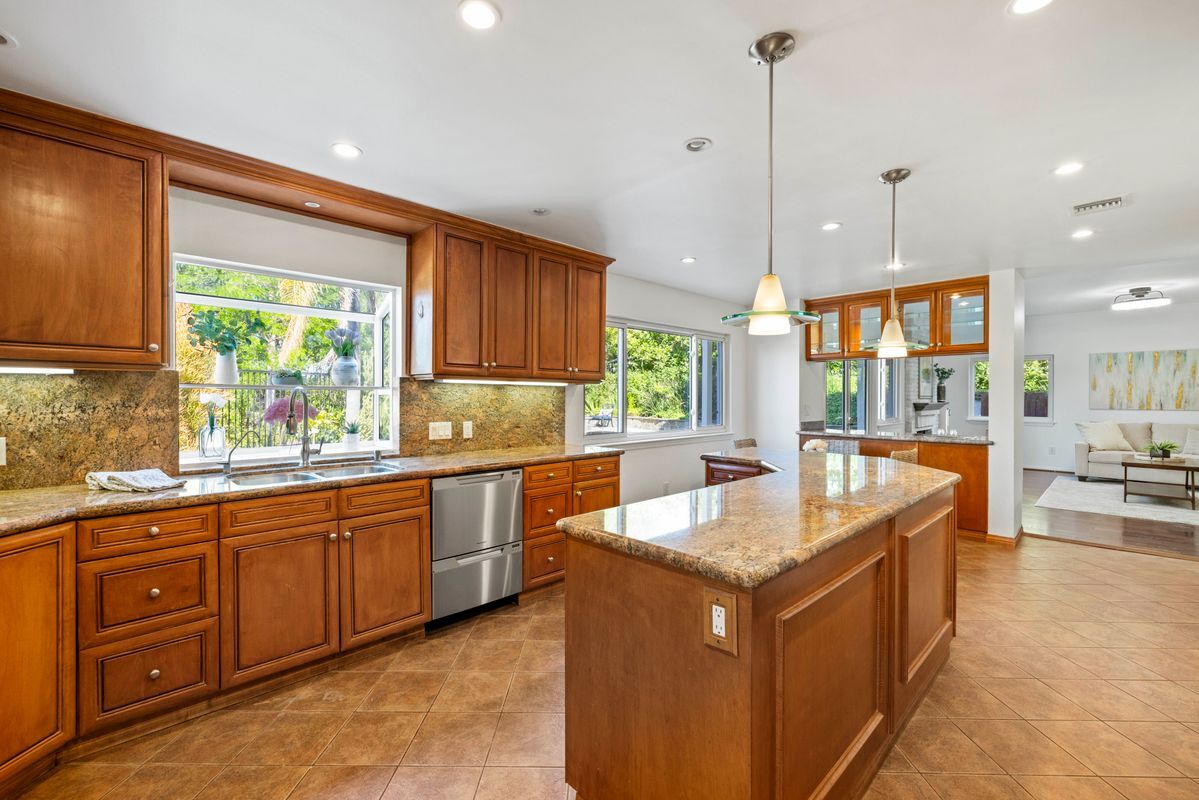 Building Photo - 287 Golden Fern Ct