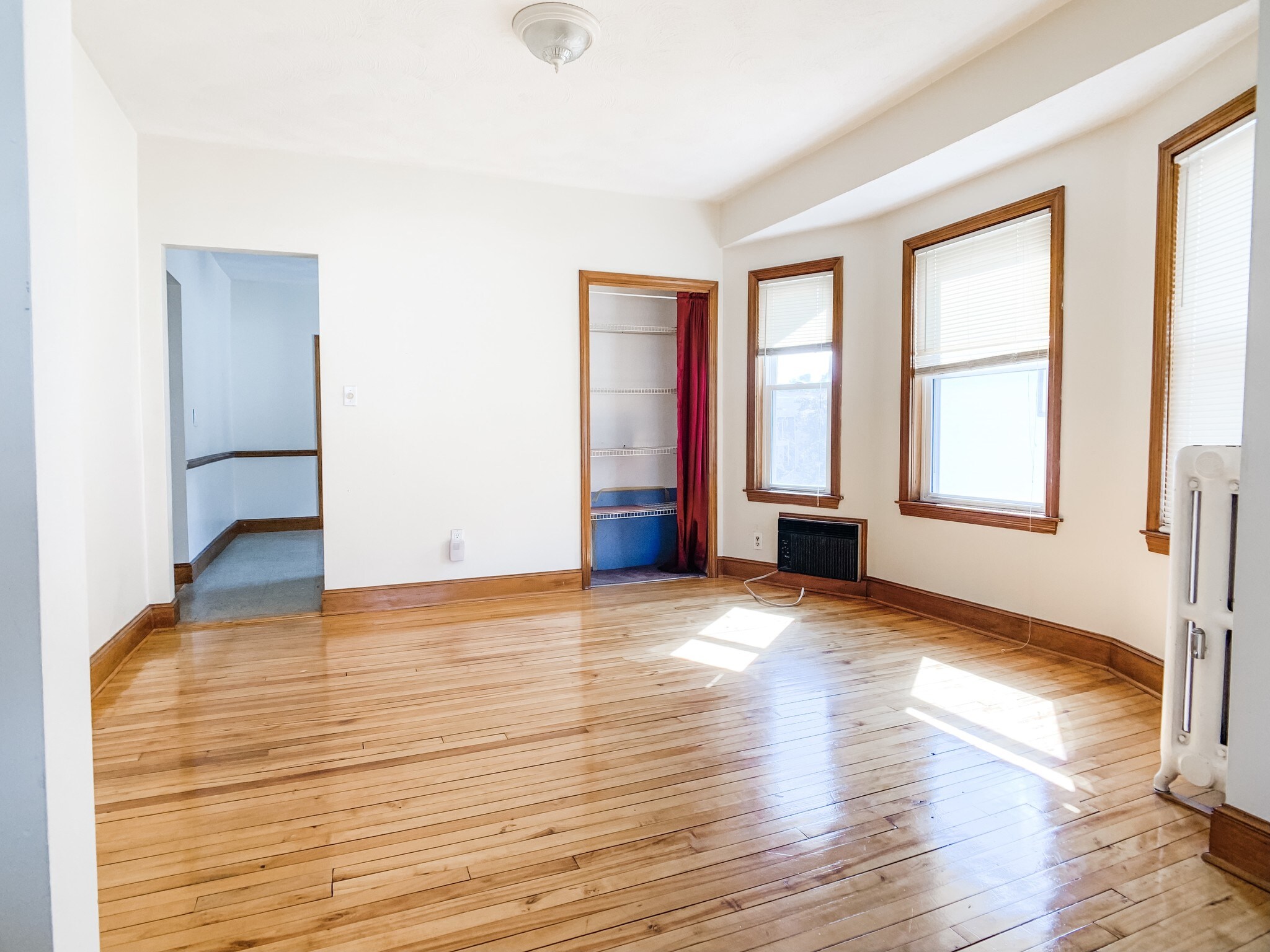 Building Photo - 106 Frederick Ave