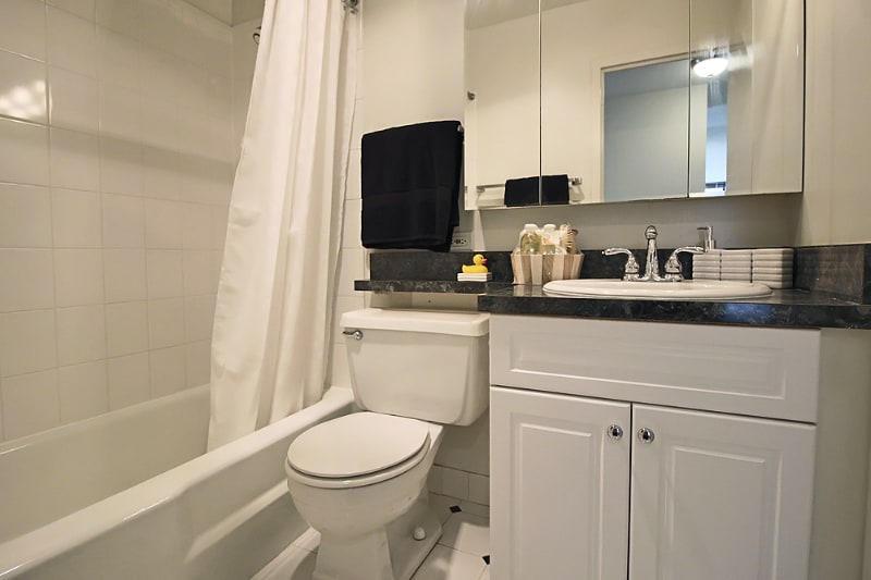 Building Photo - 1202 N Stone St