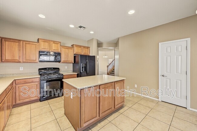 Building Photo - 2346 N Monticello Dr