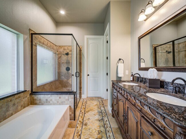 Building Photo - 200 Cove Dr