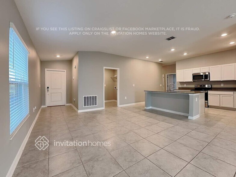 Building Photo - 4102 Tug Hl Ln