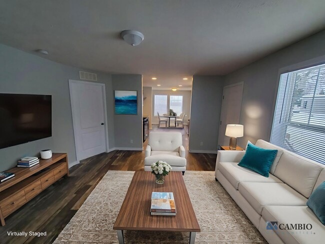 Building Photo - 13 Parakeet Hill Dr