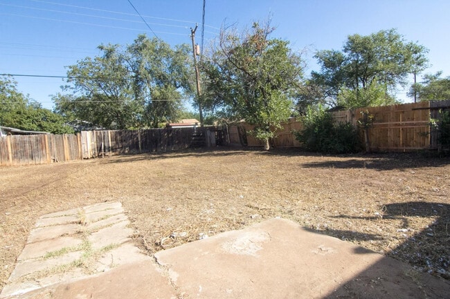 Building Photo - 2022 65th St