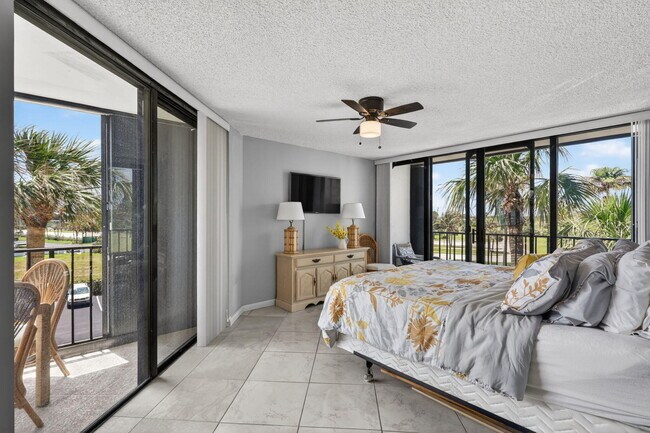 Building Photo - 9650 S Ocean Dr