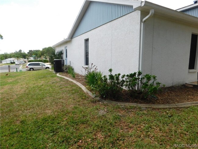 Building Photo - 62 N Pizarro Point