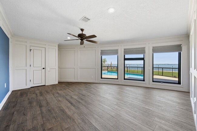 Building Photo - 11707 Edgewater Ct