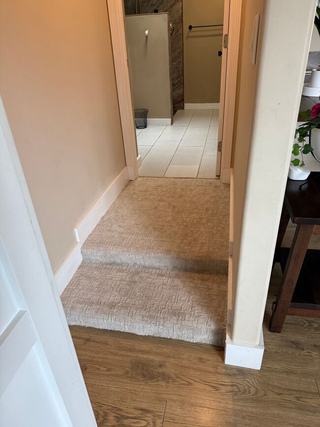 Building Photo - Charming Coastal Studio in Carlsbad - Furnished, all utilities + wi-fi included!