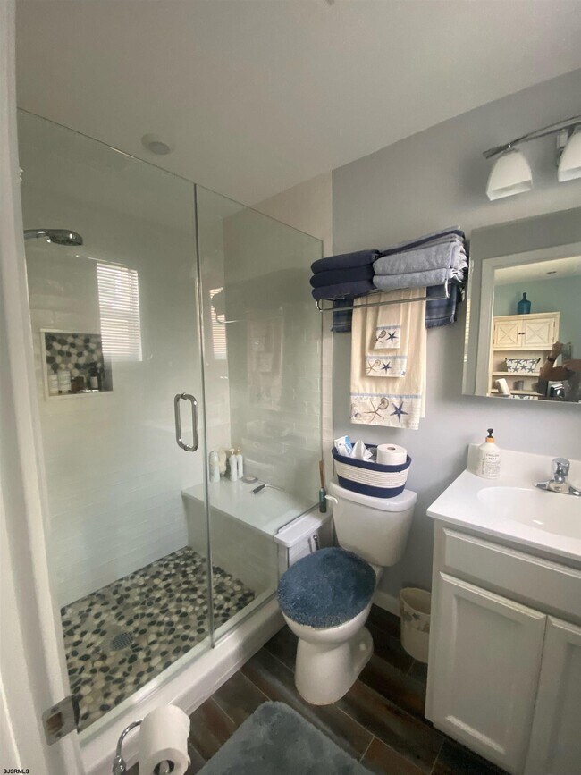 Building Photo - 9103 Amherst Ave