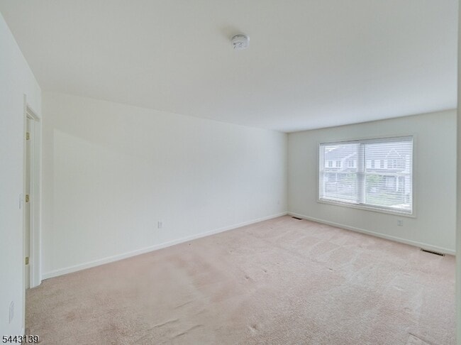 Building Photo - 26 DeCroce Ct