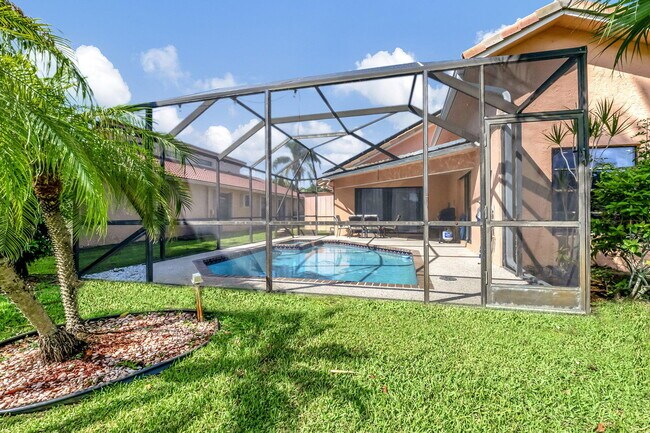 Building Photo - 10204 Camelback Ln