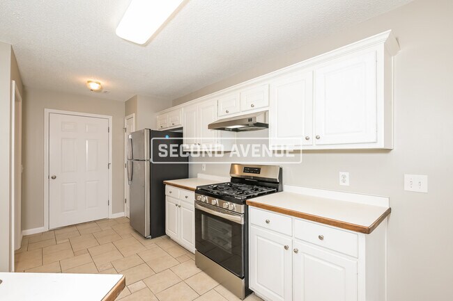 Building Photo - 130 Shenandoah Dr
