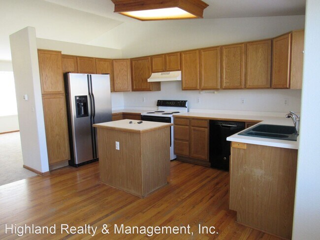 Building Photo - 3 br, 3.5 bath House - 5637 W 118th Place