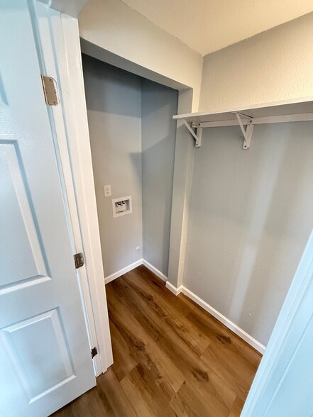 Building Photo - 715 Locust St