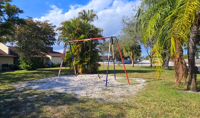 Building Photo - 5352 Bosque Ln