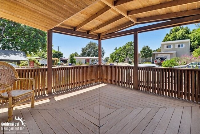 Building Photo - Enchanting 3Bdm 2Ba Home with Scenic Views in San Diego!