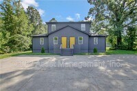 Building Photo - 551 Valley Hill Rd SE