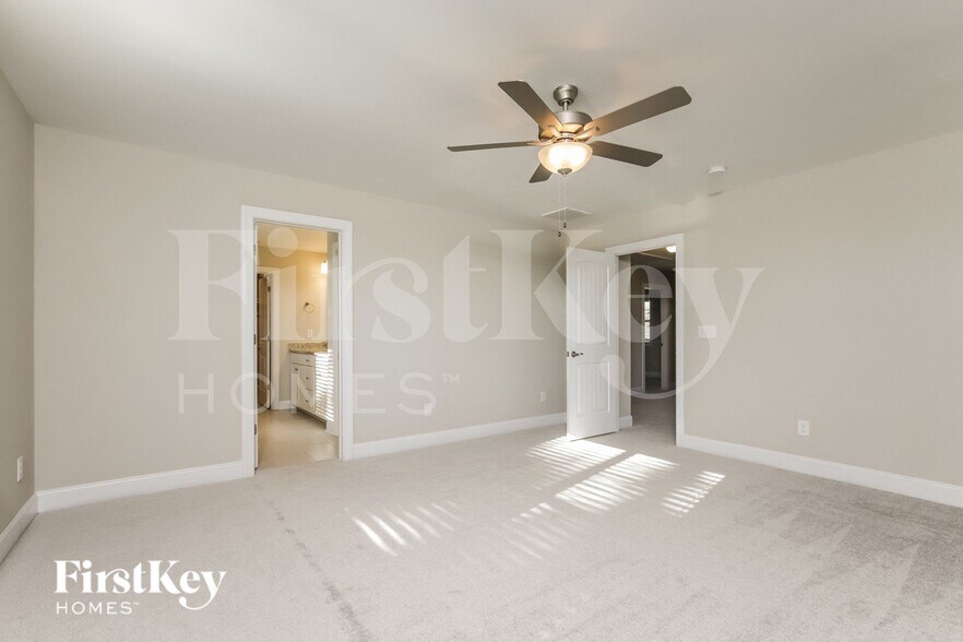 Building Photo - 101 Greenvalley Rd