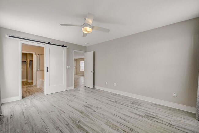 Building Photo - Stunning Southern Highlands Two Story