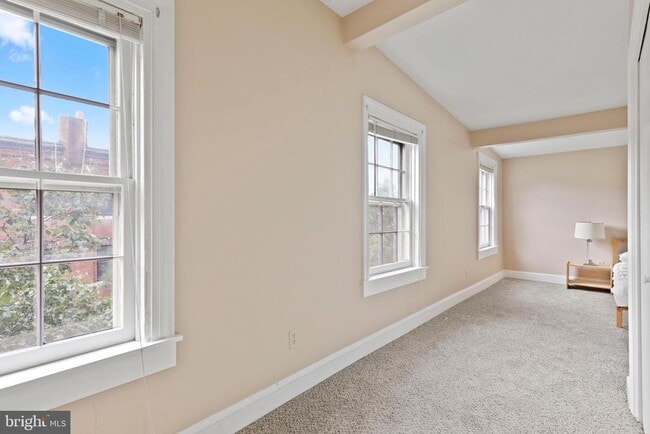 Building Photo - 1435 Bolton St