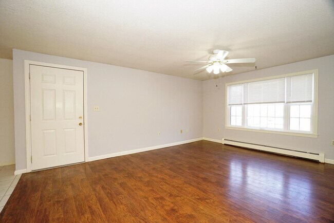 Building Photo - 50 Brookside Dr