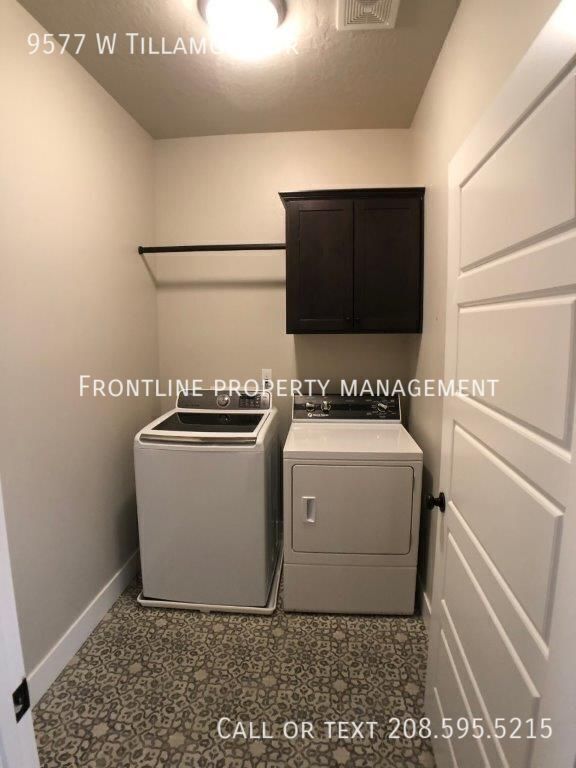 Building Photo - 9577 W Tillamook Dr