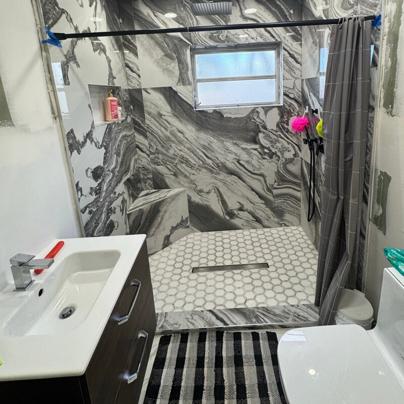 Building Photo - 6727 Sheridan St