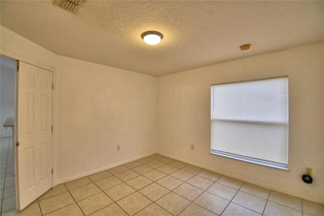 Building Photo - 662 Basingstoke Ct