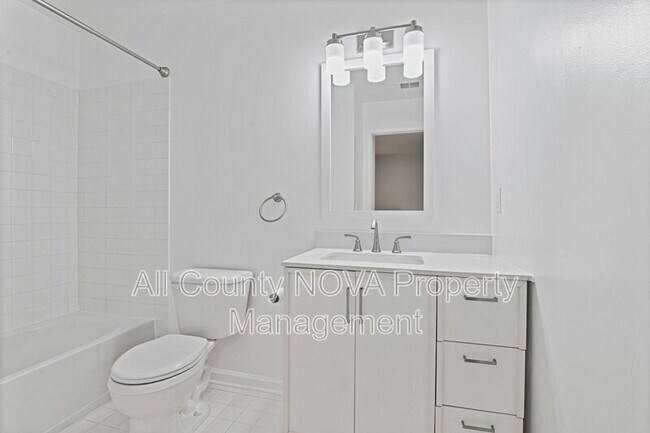 Building Photo - 22707 High Haven Terrace