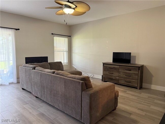 Building Photo - 6129 Lakefront Dr