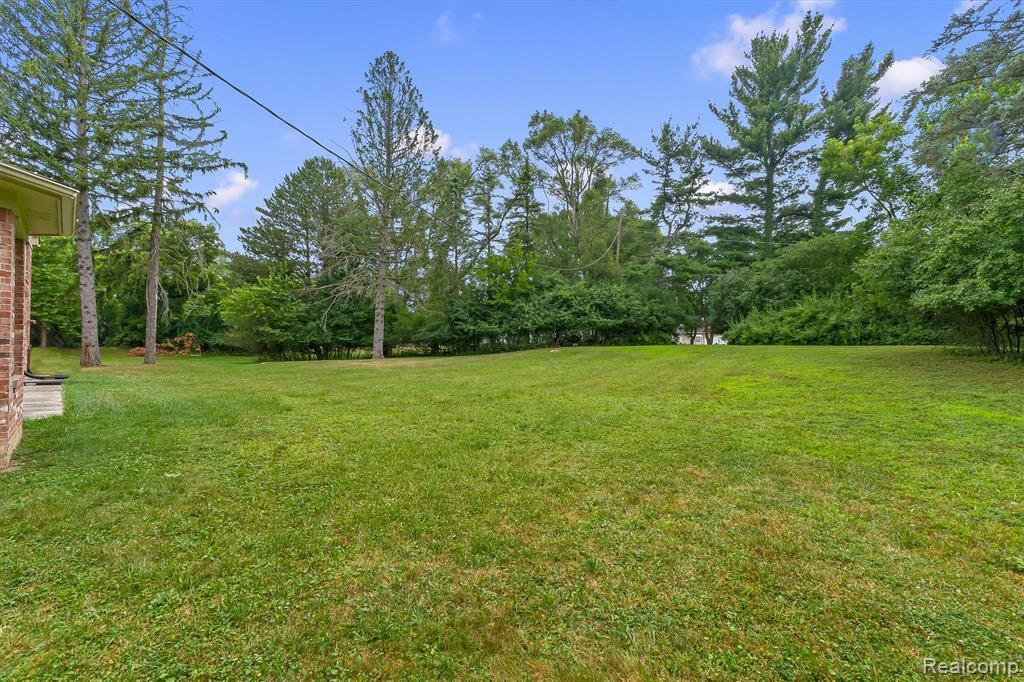 Building Photo - 1592 Lone Pine Rd