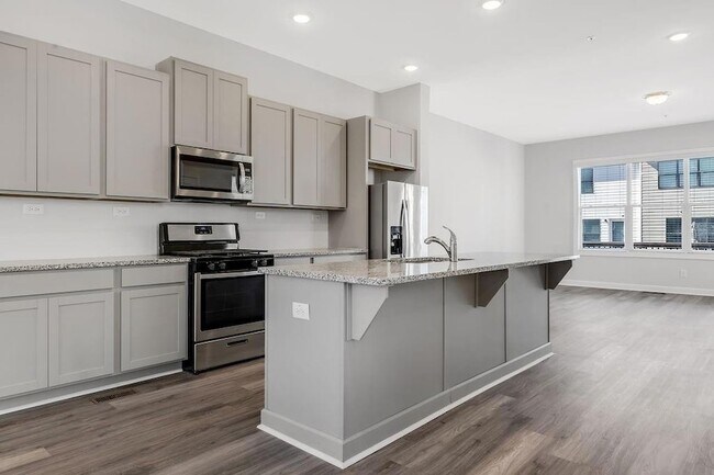 Building Photo - 2761 Bell Dr SE
