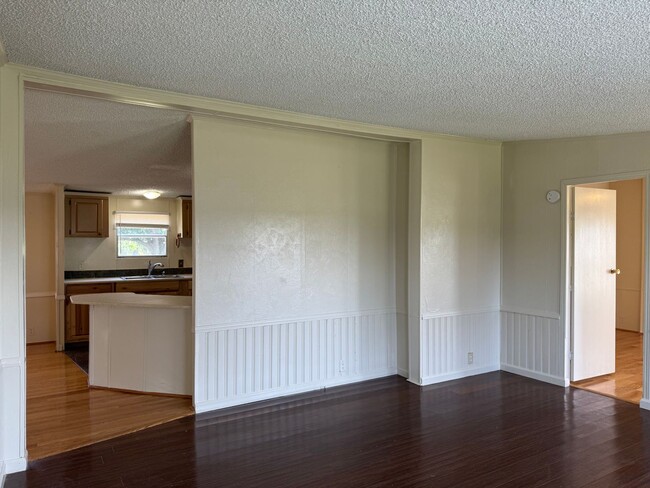 Building Photo - Three Bedroom Doublewide in Claremont
