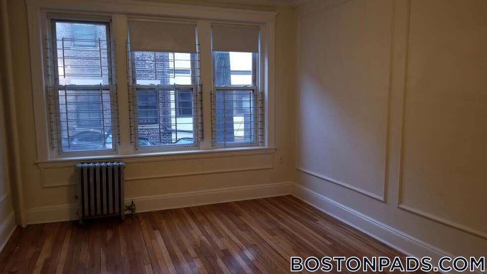 Building Photo - 8 Vinal St