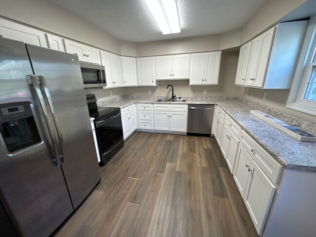 Building Photo - 11472 US-62