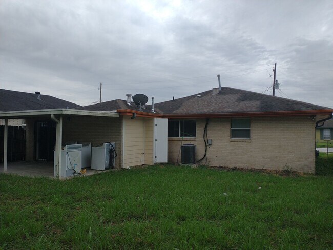 Building Photo - 4541 Bonita Dr