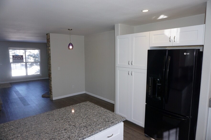 Dining Area - 10252 West Dartmouth Avenue