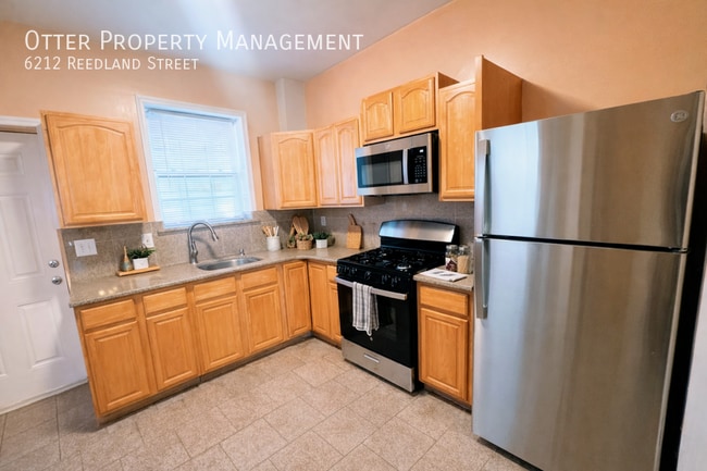 Building Photo - 6212 Reedland St