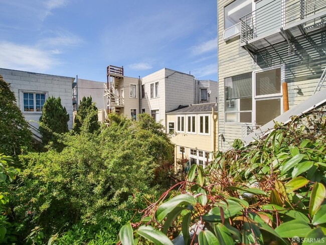 Building Photo - 52 Rausch St
