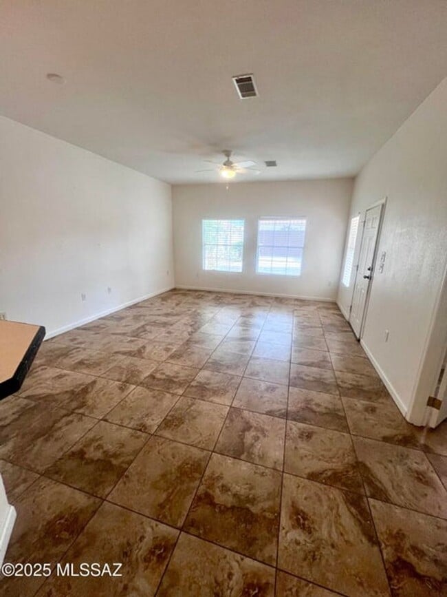 Building Photo - 1254 W Calle De Sotelo