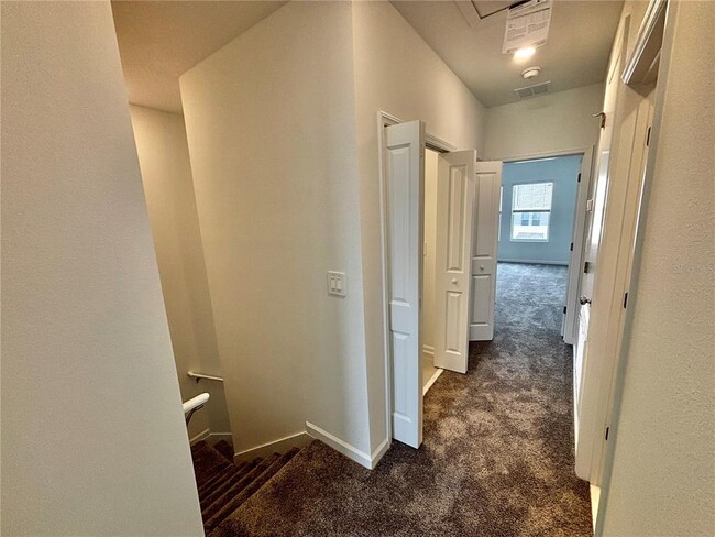 Building Photo - 2634 Armstrong Ave