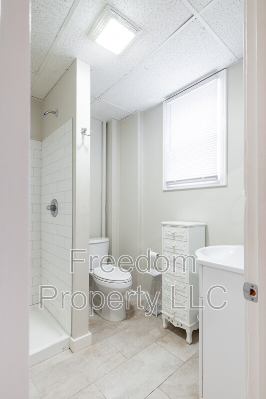 Building Photo - 27 Railroad Ave