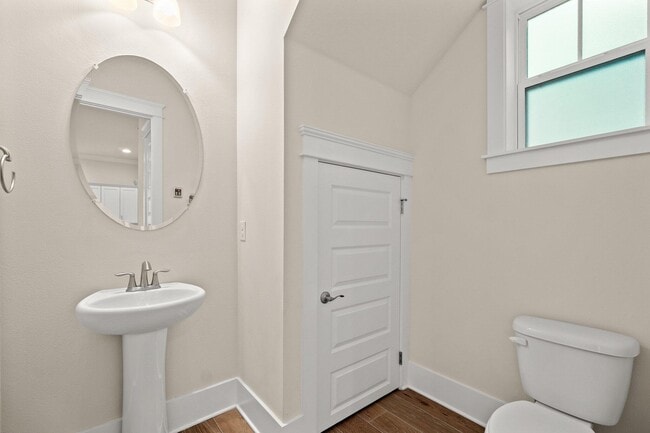 Building Photo - 99 Grande Pointe Cir