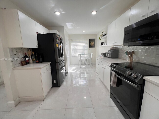 Building Photo - 1590 Orion Ln