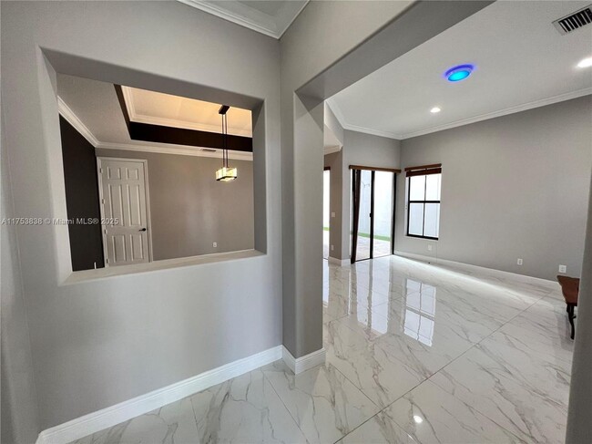 Building Photo - 8342 NW 39th Ct