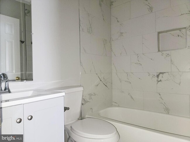 Building Photo - 7370 Stream Way