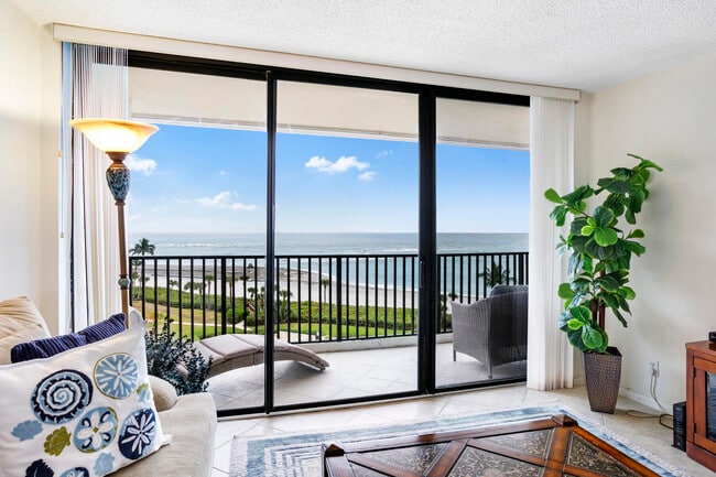 Building Photo - 300 Ocean Trail Way