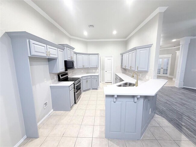 Building Photo - 10616 NW 40th Terrace