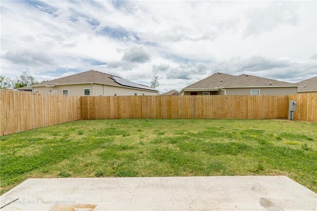 Building Photo - 4703 W Hoover Loop