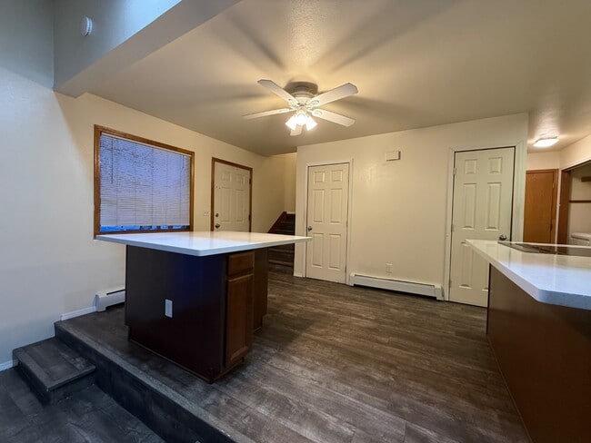 Building Photo - 9260 Roy St